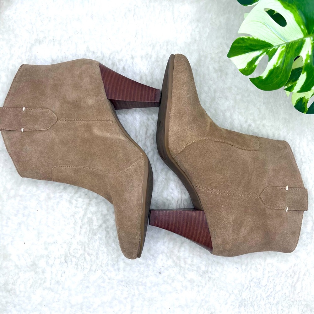 NINE WEST tan suede ankle riding boots size 10M
